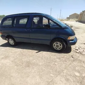 Toyota Previa 1991