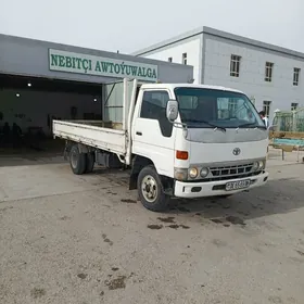 Mitsubishi Canter 2001