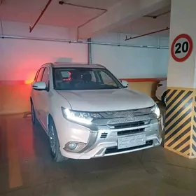 Mitsubishi Outlander 2022