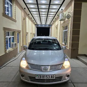 Nissan Versa 2010
