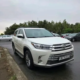 Toyota Highlander 2019