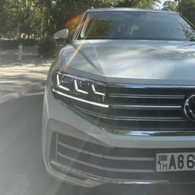 Volkswagen Touareg 2025