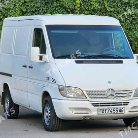Mercedes-Benz Sprinter 2500 2005