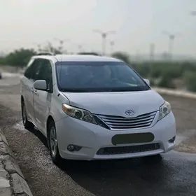 Toyota Sienna 2012