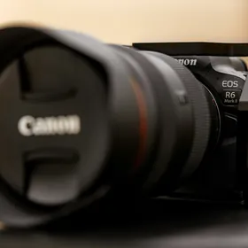 canon rf 28-70 f/2.0