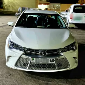 Toyota Camry 2017