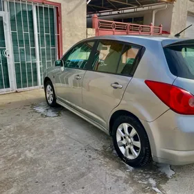 Nissan Tiida 2007
