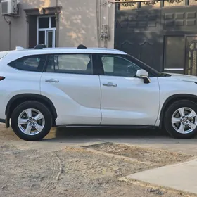 Toyota Highlander 2020