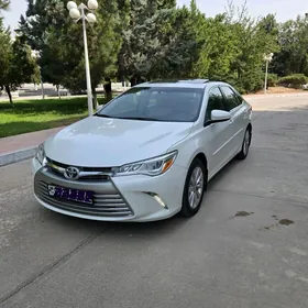 Toyota Camry 2016