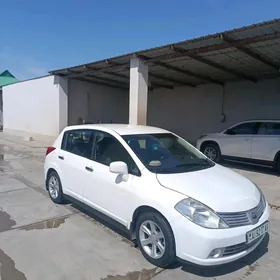 Nissan Versa 2008