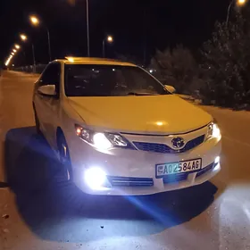 Toyota Camry 2012