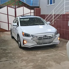 Hyundai Elantra 2020