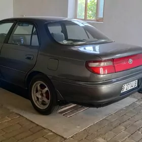 Toyota Carina 1993
