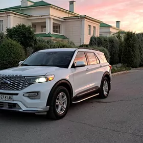 Ford Explorer 2021