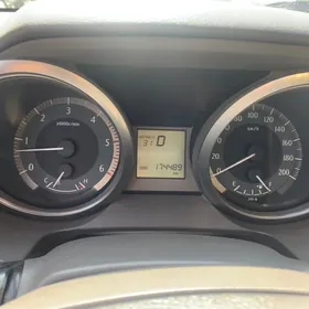 Toyota Land Cruiser Prado 2014