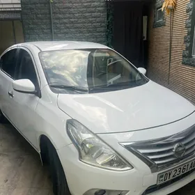 Nissan Versa 2017