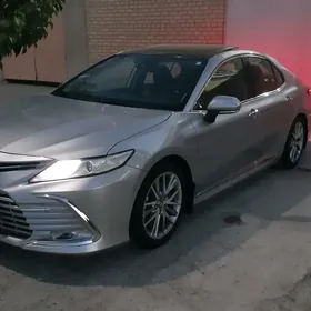 Toyota Camry 2020