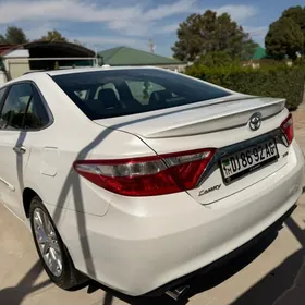 Toyota Camry 2017