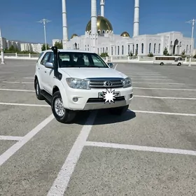 Toyota Fortuner 2009