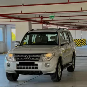 Mitsubishi Pajero 2014