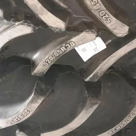 Traktor 520/85R38 420/85R38