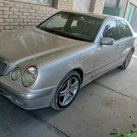 Mercedes-Benz 230E 2000