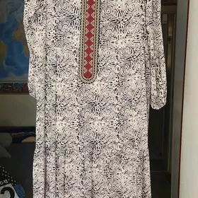 Платья