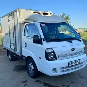 Kia Bongo 2015