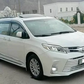Toyota Sienna 2016