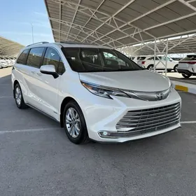 Toyota Sienna 2021