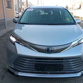 Toyota Sienna 2022