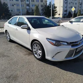 Toyota Camry 2017
