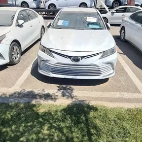 Toyota Camry 2022