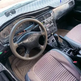 Toyota Corona 1995