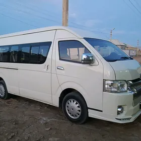 Toyota Hiace 2012