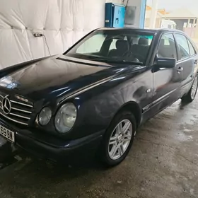Mercedes-Benz E320 1999