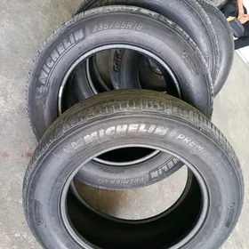 teker MICHELIN 235 65 18 __