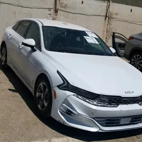 Kia K5 2021