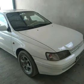 Toyota Carina 1993