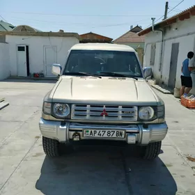 Mitsubishi Pajero 1998