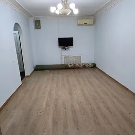 1 KOMNAT 1 ETAJ CENTR