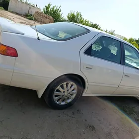 Toyota Camry 1999