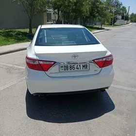 Toyota Camry 2016