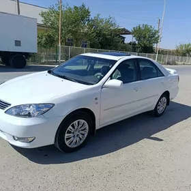 Toyota Camry 2004