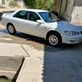 Toyota Camry 2001