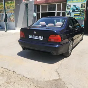 BMW E39 1998