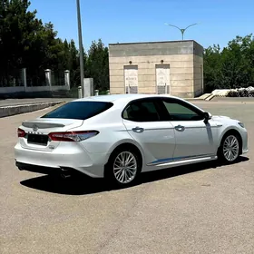 Toyota Camry 2020