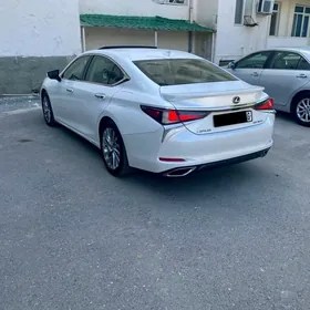 Lexus ES 350 2019