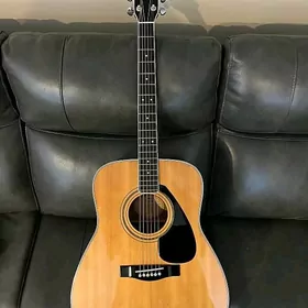 GITARA YAMAHA  F310