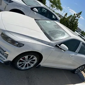 Geely Emgrand 2025
